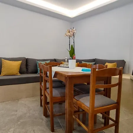 Marina's House بيت للعطل